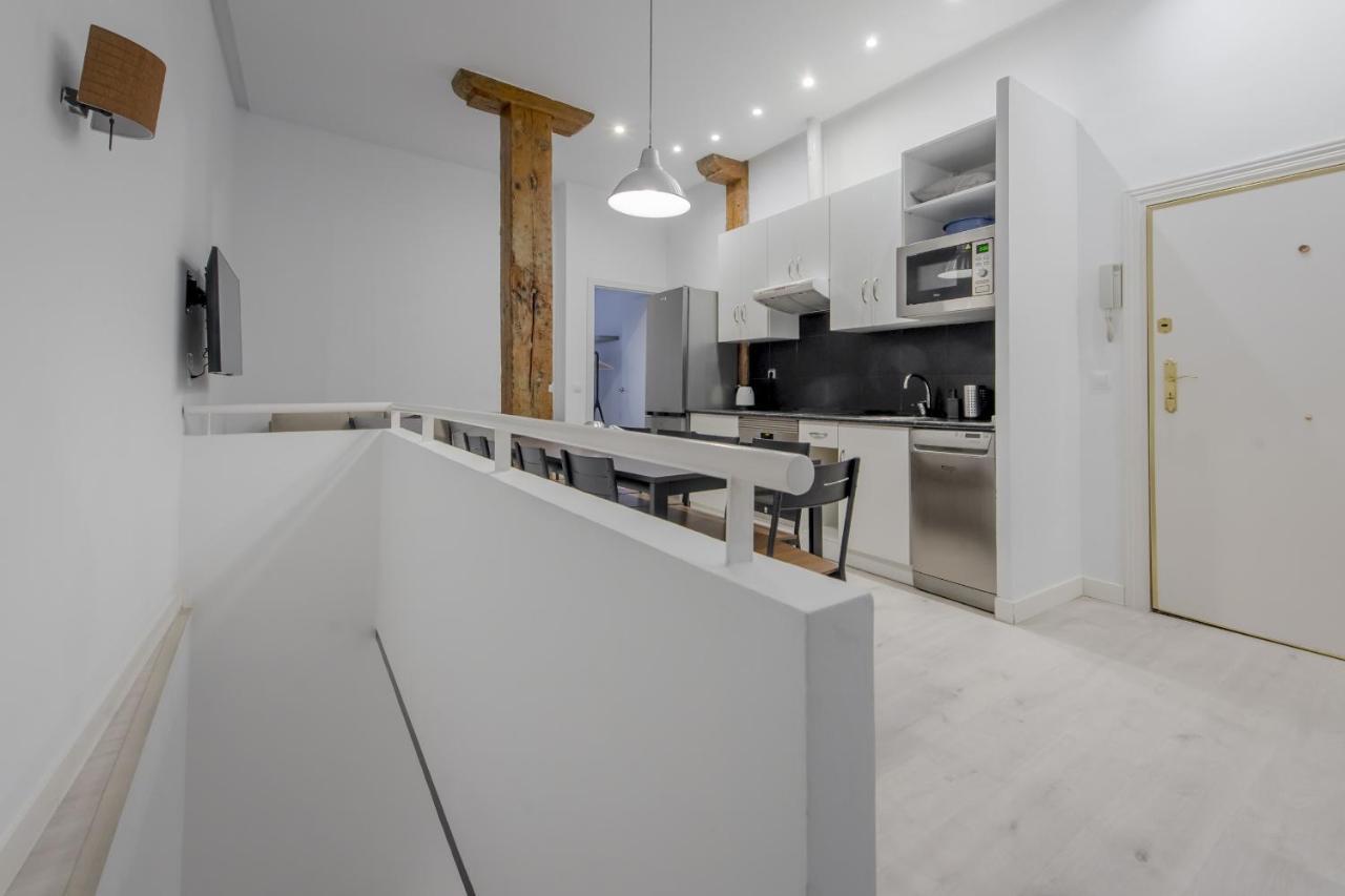 Cool/Soho Style Apt Para 9Pax C/Luciente Madrid Exterior photo
