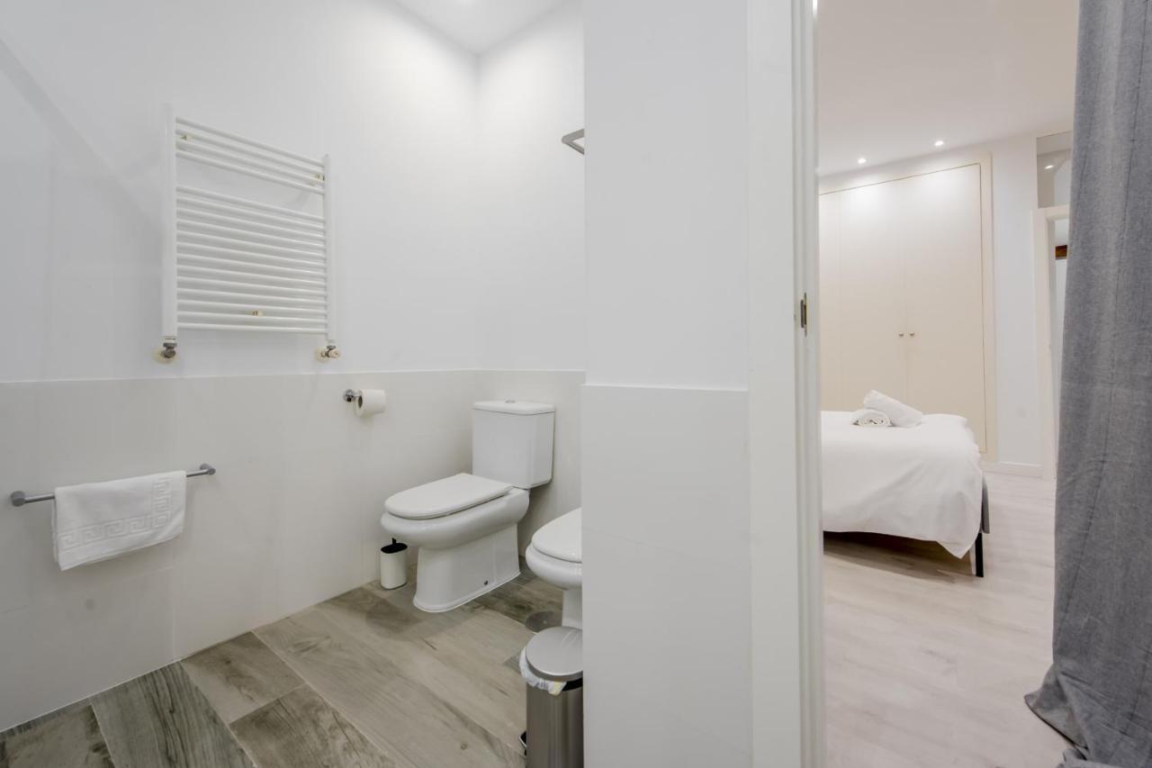Cool/Soho Style Apt Para 9Pax C/Luciente Madrid Exterior photo
