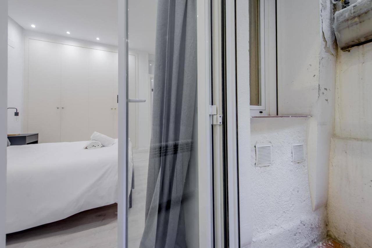 Cool/Soho Style Apt Para 9Pax C/Luciente Madrid Exterior photo