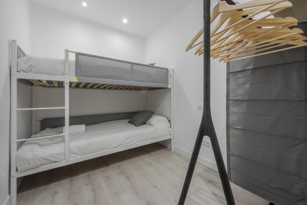 Cool/Soho Style Apt Para 9Pax C/Luciente Madrid Exterior photo