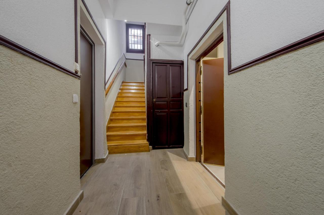 Cool/Soho Style Apt Para 9Pax C/Luciente Madrid Exterior photo