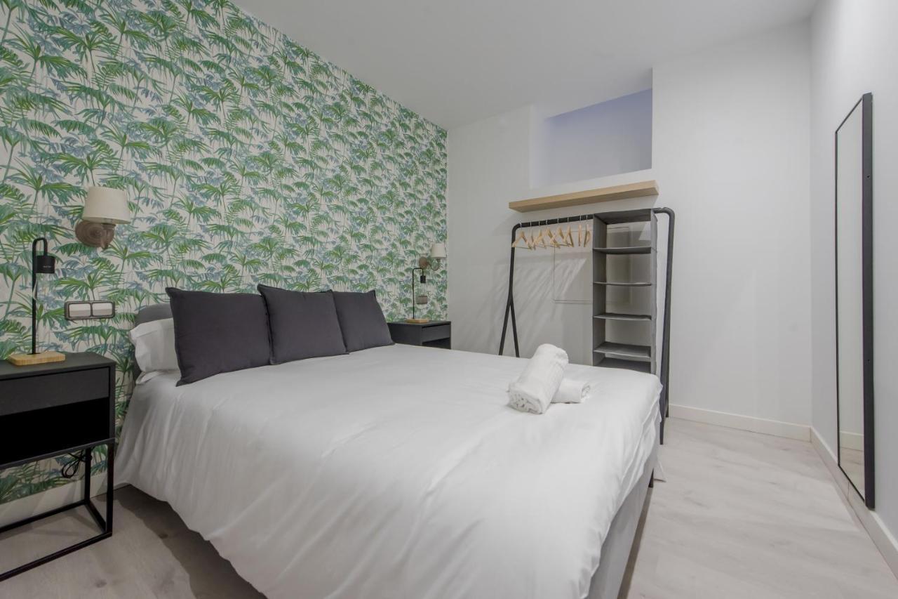 Cool/Soho Style Apt Para 9Pax C/Luciente Madrid Exterior photo